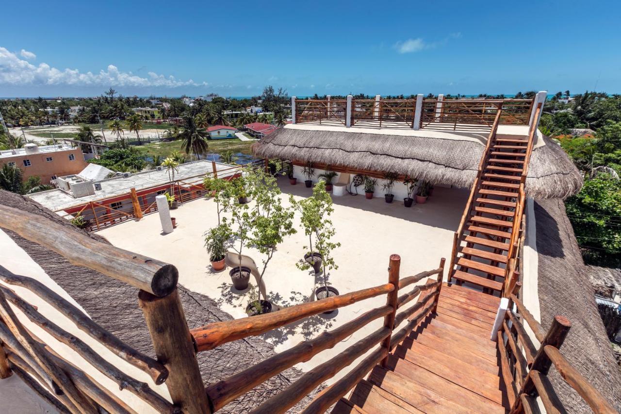 Tropical Suites By Mij Isla Holbox Екстериор снимка